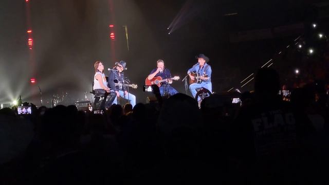 Blake Shelton with Tracy Byrd, Trace Adkins, and Martina McBride. смотреть онлайн