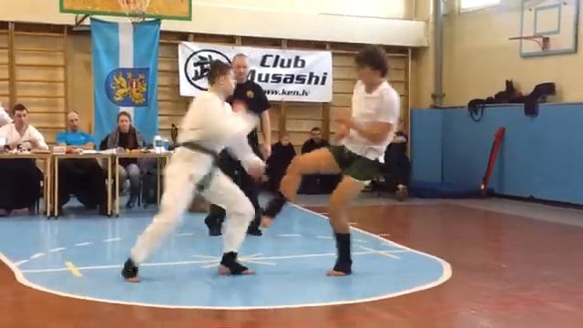 Арманд Елинский vs Андрей Гирьятович(р1) смотреть онлайн