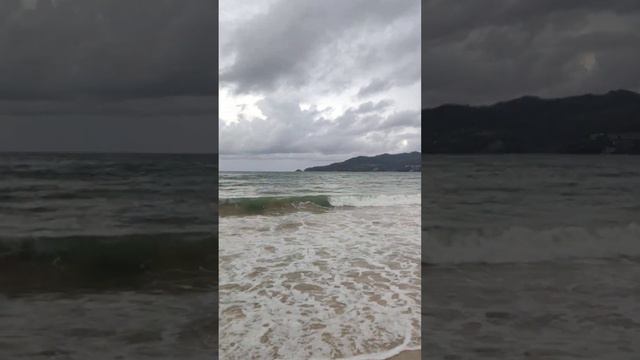 Шторм на пляже Патонг Пхукет. Таиланд 2024 за 50 тысяч рублей с перелетом. @tutsi-dieti смотреть онлайн