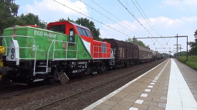 DB 189 084-7 + Alstom H3 Hybridlok 9 met UnitCargo komt door Station Helmond Brouwhuis смотреть онлайн