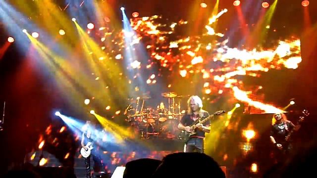 Judas Priest - 02 Beyond the Realms of Death (Forest National, Brussels, 2015 12 16) смотреть онлайн