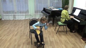 Настя Тюрина (8 лет) «Гляжу в озера синие»