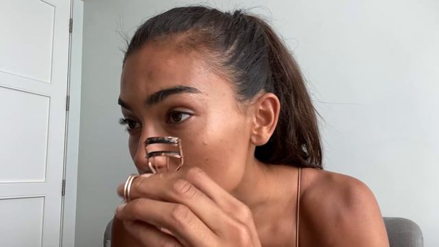 EVERYDAY MAKEUP ROUTINE || KELLY GALE смотреть онлайн