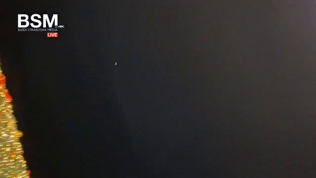 Atmosfera festive në sheshin “Skënderbej” - Tirana, Albania | Shqipëria LIVE Cam (11 Dhjetor 2019) смотреть онлайн