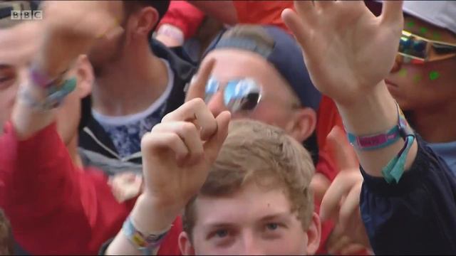 The Last Shadow Puppets - Aviation @ T in the Park 2016 смотреть онлайн