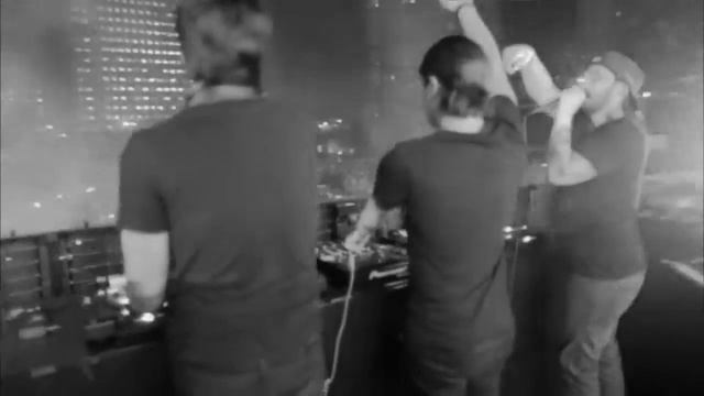 Swedish House Mafia - Leave The World Behind (Arthur Davidson, Hager Remix ) смотреть онлайн