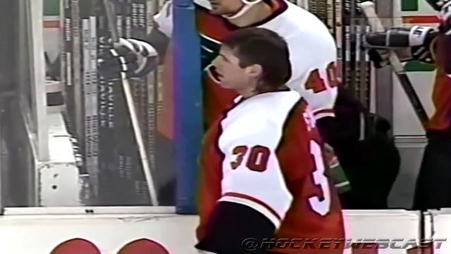 Philadelphia Flyers vs Buffalo Sabres Line Brawl 1996 - Barnaby vs Snow (High Quality) смотреть онлайн
