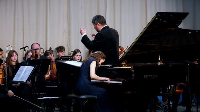 Франсис Пуленк. Концерт для двух фортепиано с оркестром ре минор (I часть) смотреть онлайн