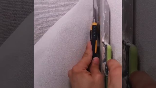 Салон Le-MONO обои: шторы карнизы лепной лекор