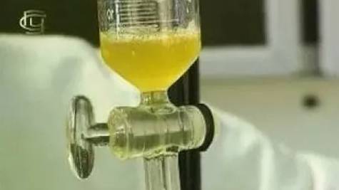 Химия. Разделение смеси веществ с помощью делительной воронки смотреть онлайн