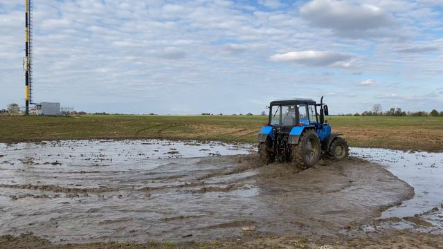 Синий трактор Беларус-1221.3 смотреть онлайн