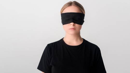 Разборка и сборка АК-74 с завязанными глазами смотреть онлайн