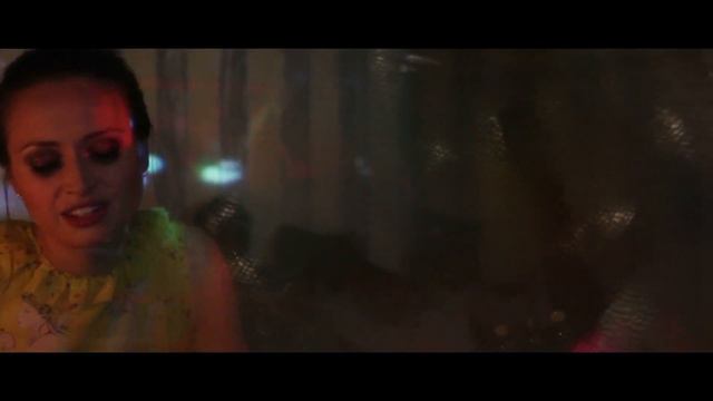 Love, Rosie Soundtrack - Get Me Back by MiMi and the Mad Noise Factory смотреть онлайн