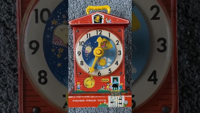 Fisherprice-music-box-teaching-clock-vintage-1960-s смотреть онлайн