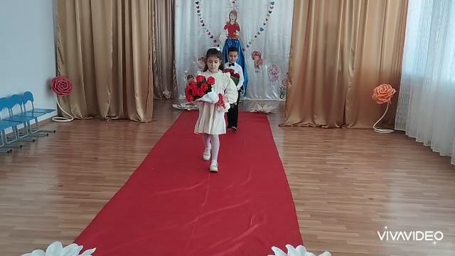 Дарите ЖЕНЩИНАМ цветы смотреть онлайн