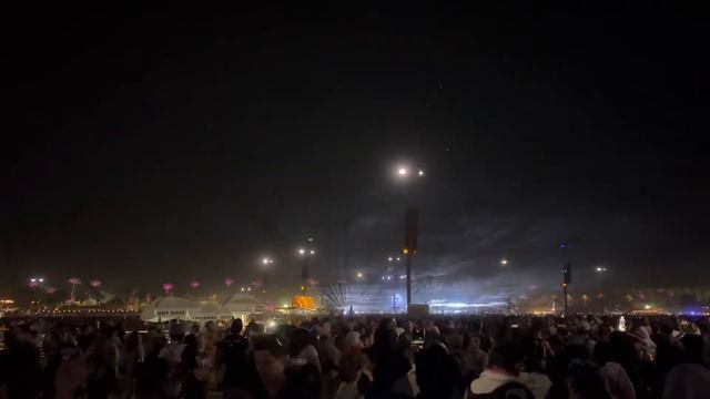 Swedish House Mafia - One @ Coachella Weekend 2 смотреть онлайн