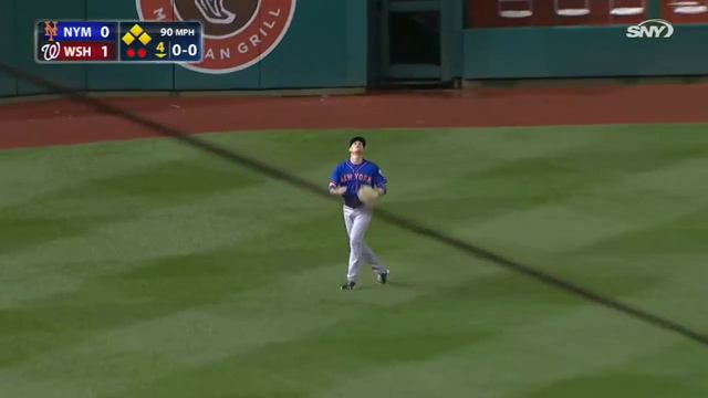 NYM@WSH: Blevins works out of a bases-loaded jam смотреть онлайн