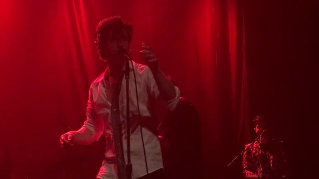 The Last Shadow Puppets - Sweet Dreams, TN @ The Observatory North Park, San Diego - Aug 5, 2016 смотреть онлайн