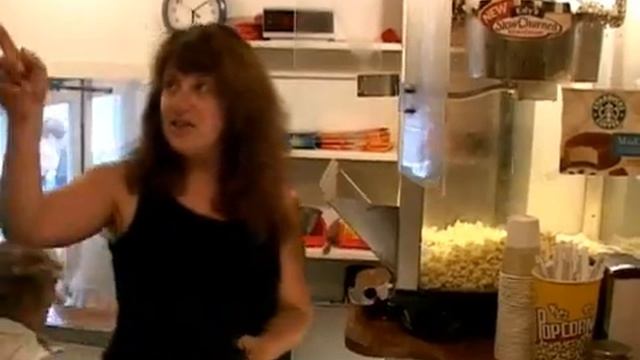How to Run an Independent Film Theater : Local Movie Theaters & the Community смотреть онлайн