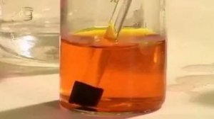 Химия. Взаимный переход хроматов и дихроматов в зависимости от pH раствора