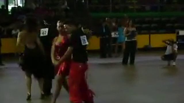 ilenia e vittorio.. gara one dance смотреть онлайн