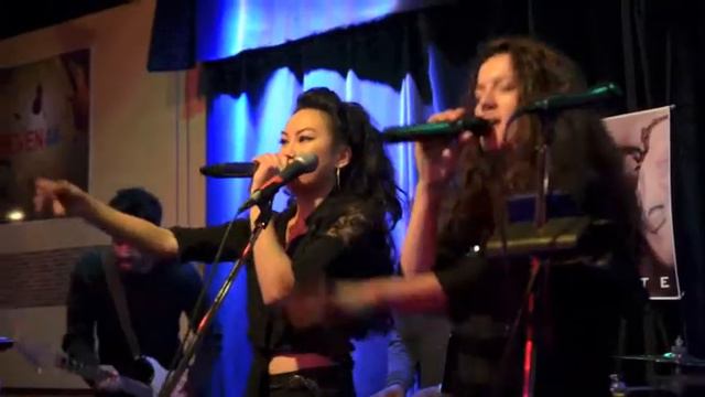 Bridgette Anderson performing "No, No, No Part 2" смотреть онлайн