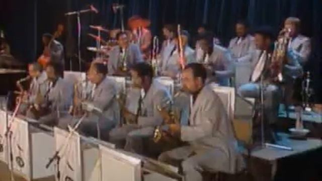 Count Basie - In A Mellow Tone смотреть онлайн