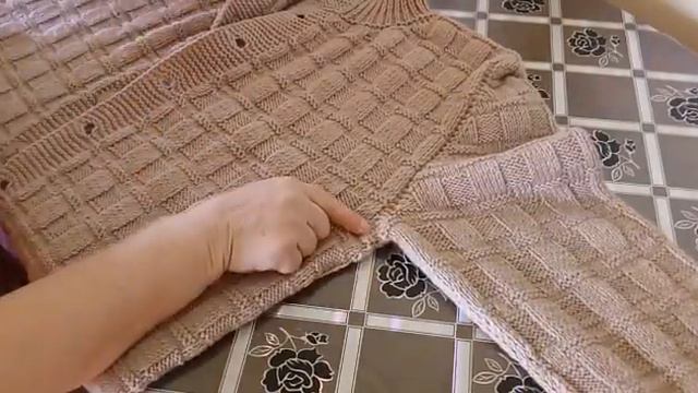 Кардиган спицами. на 52 размер. смотреть онлайн