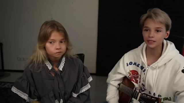 AKSTAR и КВАШЕНАЯ притворились НОВИЧКАМИ на онлайн уроке! | Не вошедшая реакция! смотреть онлайн