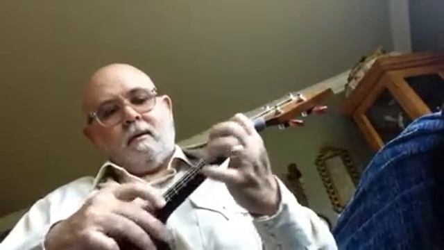 Michael T Smith experimenting with his ukulele смотреть онлайн