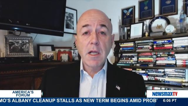 America's Forum | Bernard Kerik: Former NYPD commissioner | Pt. 1 смотреть онлайн