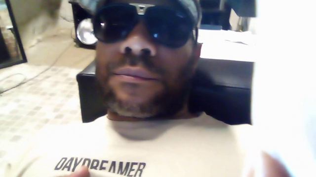 JBM(Junior Black Mafia)ex Associate Hakey Raw, share parts of a cold blooded Philly streets смотреть онлайн