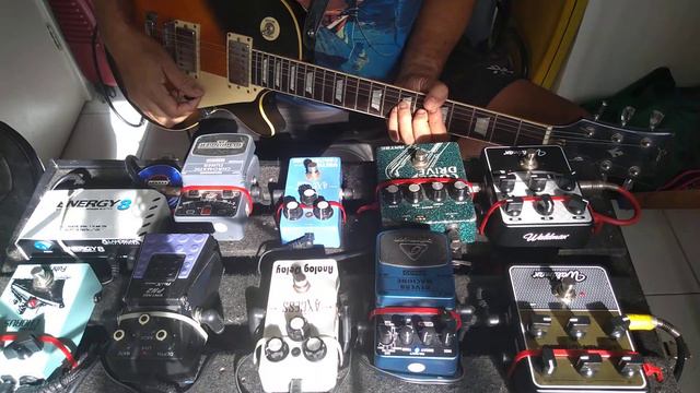 Pedal Marsh-Mellow como pré ampli & Boogie Woogie como distorção principal. смотреть онлайн