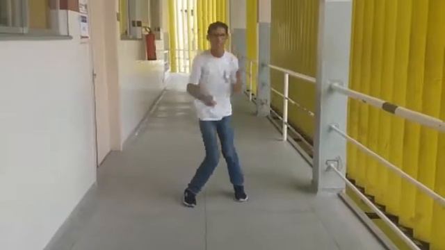 Macarena- manequin challenge смотреть онлайн