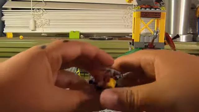 LEGO Dino Tower Takedown 5883 смотреть онлайн