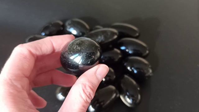 Золотистый обсидиан, галтовка смотреть онлайн