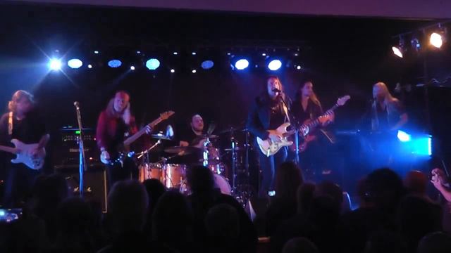 Uli Jon Roth - We'll Burn The Sky (Live - South Shields 4/5/2017) смотреть онлайн