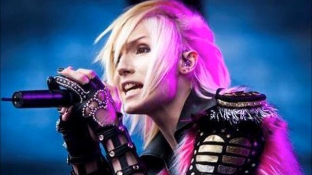 YOHIO - Last Kiss смотреть онлайн