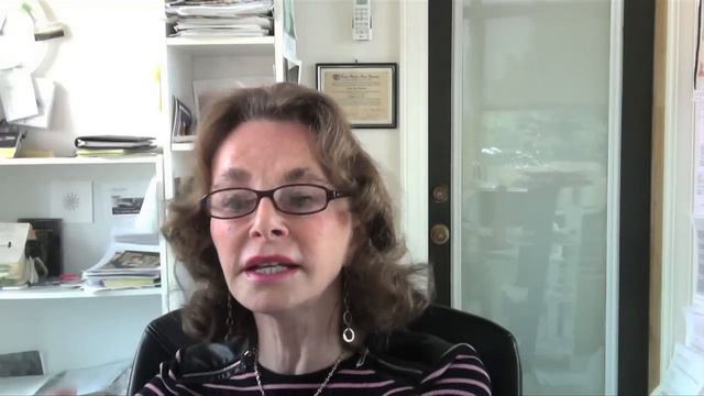 LINDA MOULTON HOWE - UFO BREAKTHROUGH IN THE YEAR 2016! DARK JOURNALIST смотреть онлайн