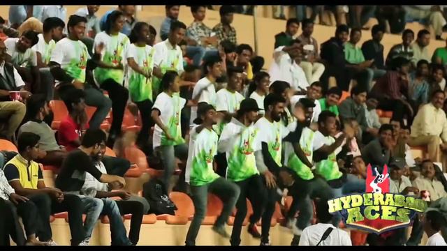 Hyderabad Aces with Martina Hingis - Bollywood style Cheer! смотреть онлайн