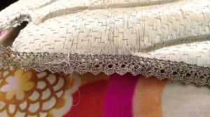 Как я пришиваю тесьму к шитью.