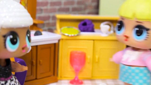 Сборник - видео про куклы лол сюрприз #24 Приключения Игрушек LOL dolls смотреть онлайн