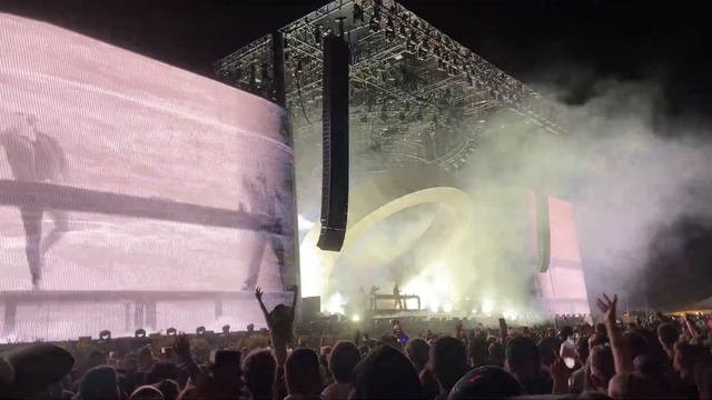 Swedish House Mafia - One + Sebastian Ingrosso & Alesso - Calling (Coachella 2022, 04-24-2022) смотреть онлайн