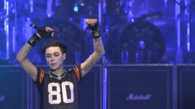 Black Veil Brides -In The End(ALIVE AND BURNING)HD смотреть онлайн