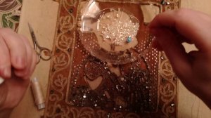 Как заправить нитку в мелкое отверстие бусины. Мои секреты.