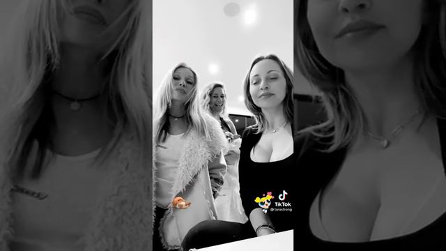 Tara Strong singing смотреть онлайн