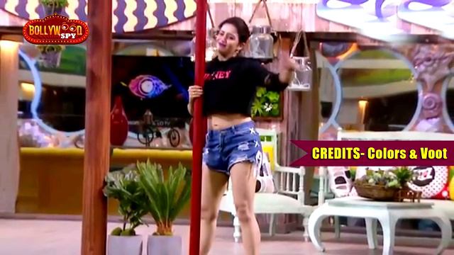 Neha Pendse Vs Sunny Leone POLE DANCE | Who Is BEST | Bigg Boss 12 смотреть онлайн