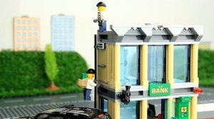 Lego City Police chase bank robbery