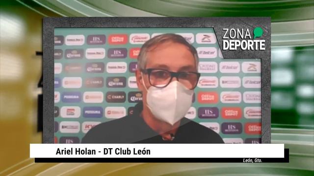Ariel Holan vio superior a León sobre Santos смотреть онлайн