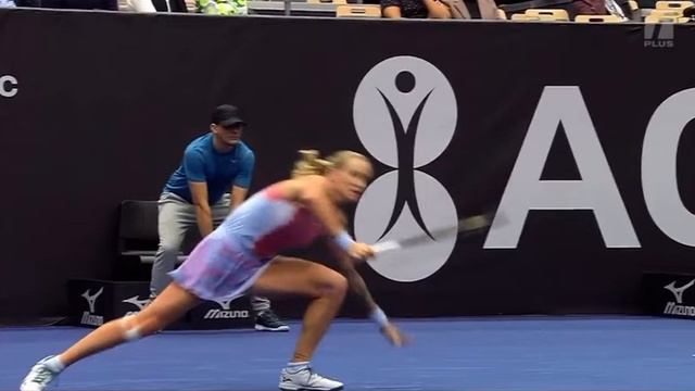 Anett Kontaveit blasts 💥 a winner on Tereza Martincova Live WTA Tennis Coverage Ostrava WTA 250 смотреть онлайн
